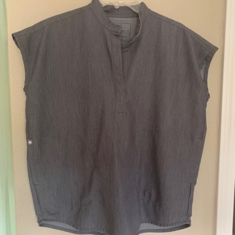 Figs Scrub Top